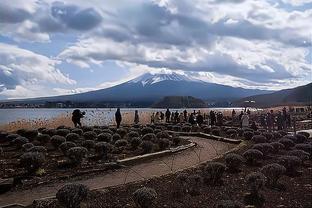 面部遭肘击伤退！鲍威尔：没事的 我很强硬的